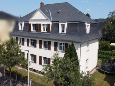 BAUUNTERNEHMEN MANFRED GRAFE - Putz- und Dämmarbeiten - Dresden, Großenhain, Riesa, Meißen, Radebeul, Sachsen ||| Fassadensanierung inkl. WDVS sowie Maurerarbeiten eines MFH in Radebeul, 2011 (nachher)