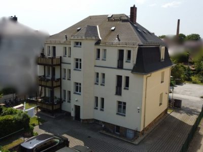 BAUUNTERNEHMEN MANFRED GRAFE - Putz- und Dämmarbeiten - Dresden, Großenhain, Riesa, Meißen, Radebeul, Sachsen ||| Fassadensanierung inkl. WDVS sowie Maurerarbeiten eines MFH in Radebeul, 2011 (nachher)