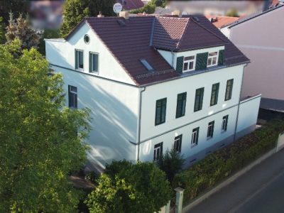 BAUUNTERNEHMEN MANFRED GRAFE - Putz- und Dämmarbeiten - Dresden, Großenhain, Riesa, Meißen, Radebeul, Sachsen ||| Fassadensanierung eines MFH, Großenhain, 2022