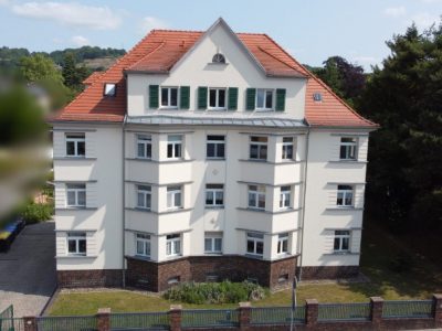 BAUUNTERNEHMEN MANFRED GRAFE - Putz- und Dämmarbeiten - Dresden, Großenhain, Riesa, Meißen, Radebeul, Sachsen ||| Fassadensanierung inkl. WDVS eines denkmalgeschützten MFH in Radebeul, 2009