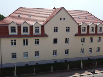 BAUUNTERNEHMEN MANFRED GRAFE - Putz- und Dämmarbeiten - Dresden, Großenhain, Riesa, Meißen, Radebeul, Sachsen ||| Fassadensanierung inkl. WDVS eines MFH in Radebeul, 2022