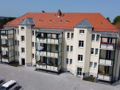 BAUUNTERNEHMEN MANFRED GRAFE - Putz- und Dämmarbeiten - Dresden, Großenhain, Riesa, Meißen, Radebeul, Sachsen ||| Fassadensanierung inkl. WDVS eines MFH in Radebeul, 2022